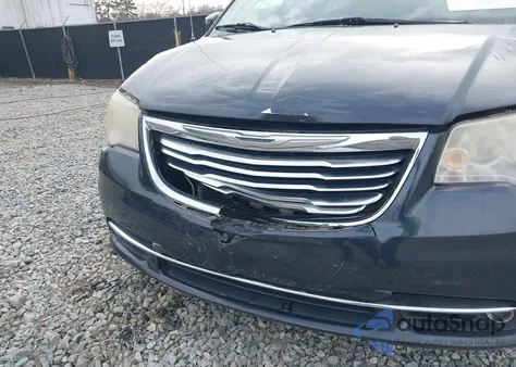 2013 Chrysler Town & Country Touring z USA, uszkodzony, nr VIN 2C4RC1BG4DR594568